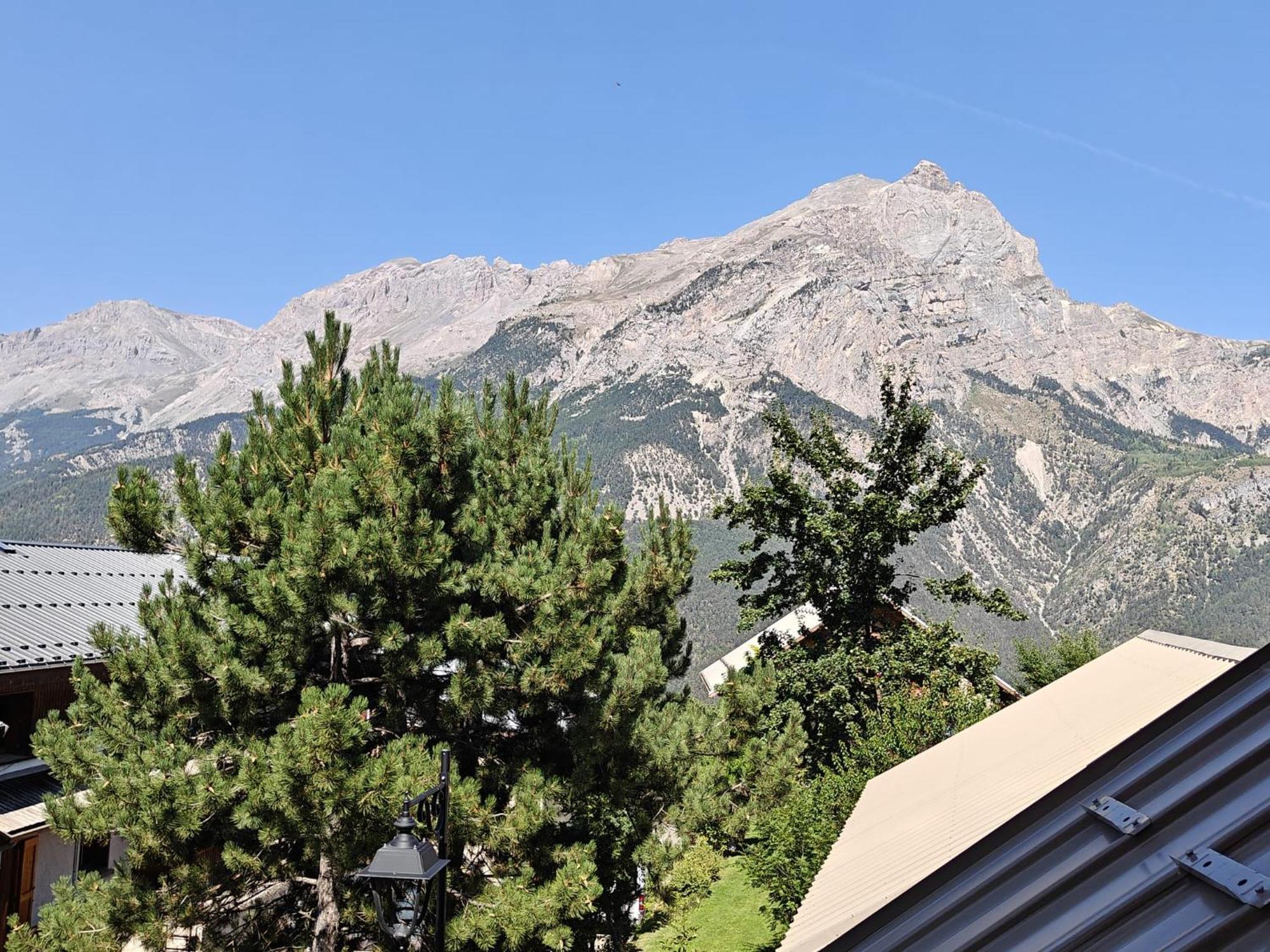 "La Batisse Des Pres" Apartment Puy-Saint-Vincent Luaran gambar