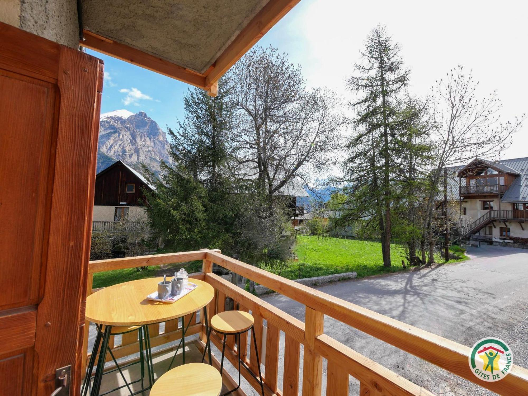 "La Batisse Des Pres" Apartment Puy-Saint-Vincent Luaran gambar